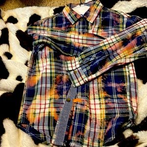 Is a Nautica in great quality and is really cute for pig showing